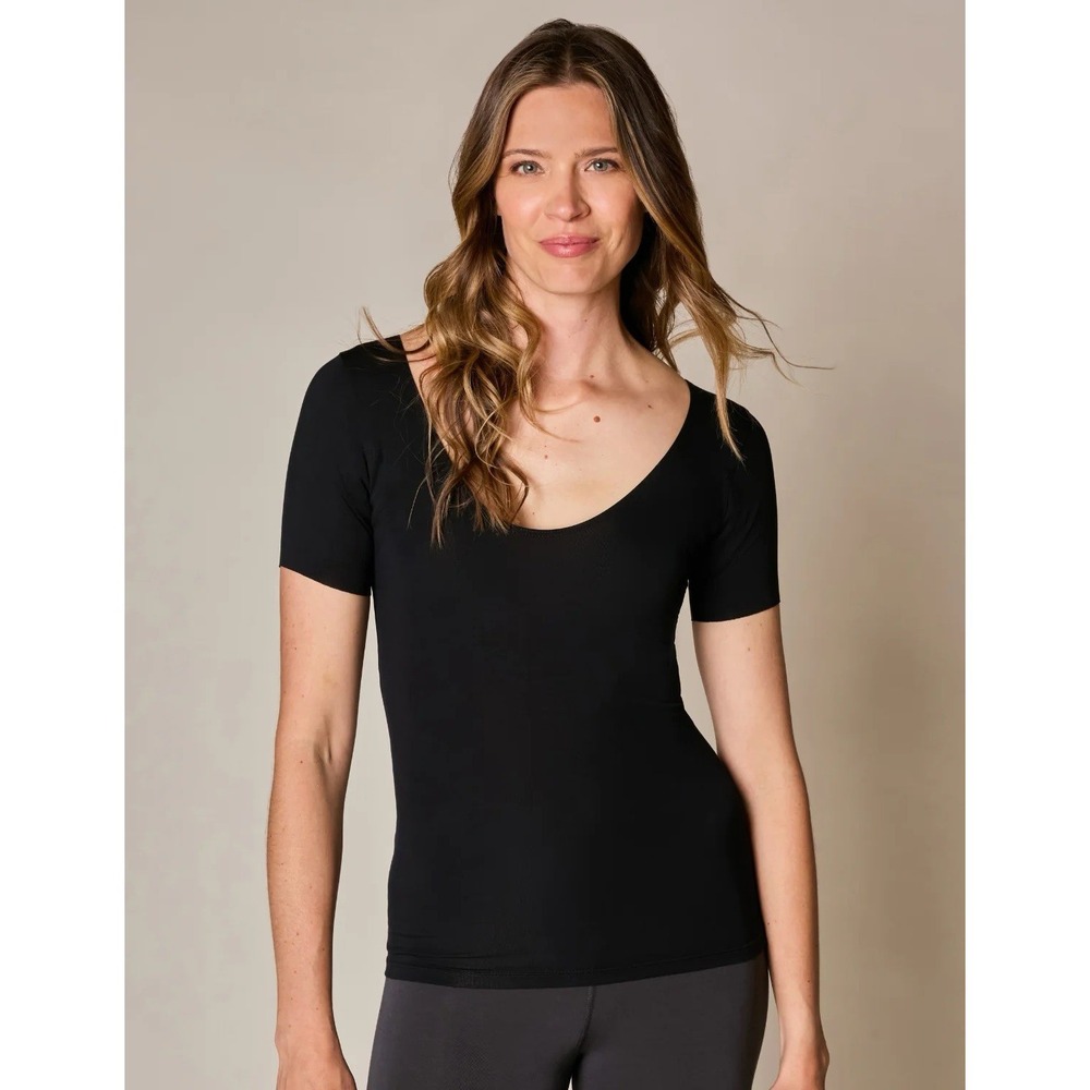 NUMI The Signature Solid Short Sleeve Seamless Scoop Neck Undershirt In Black M
